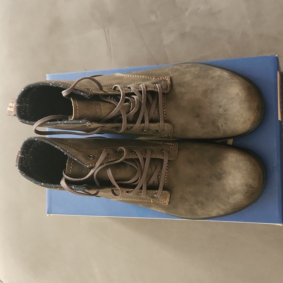 Blundstone Boots - Picture 3 of 9